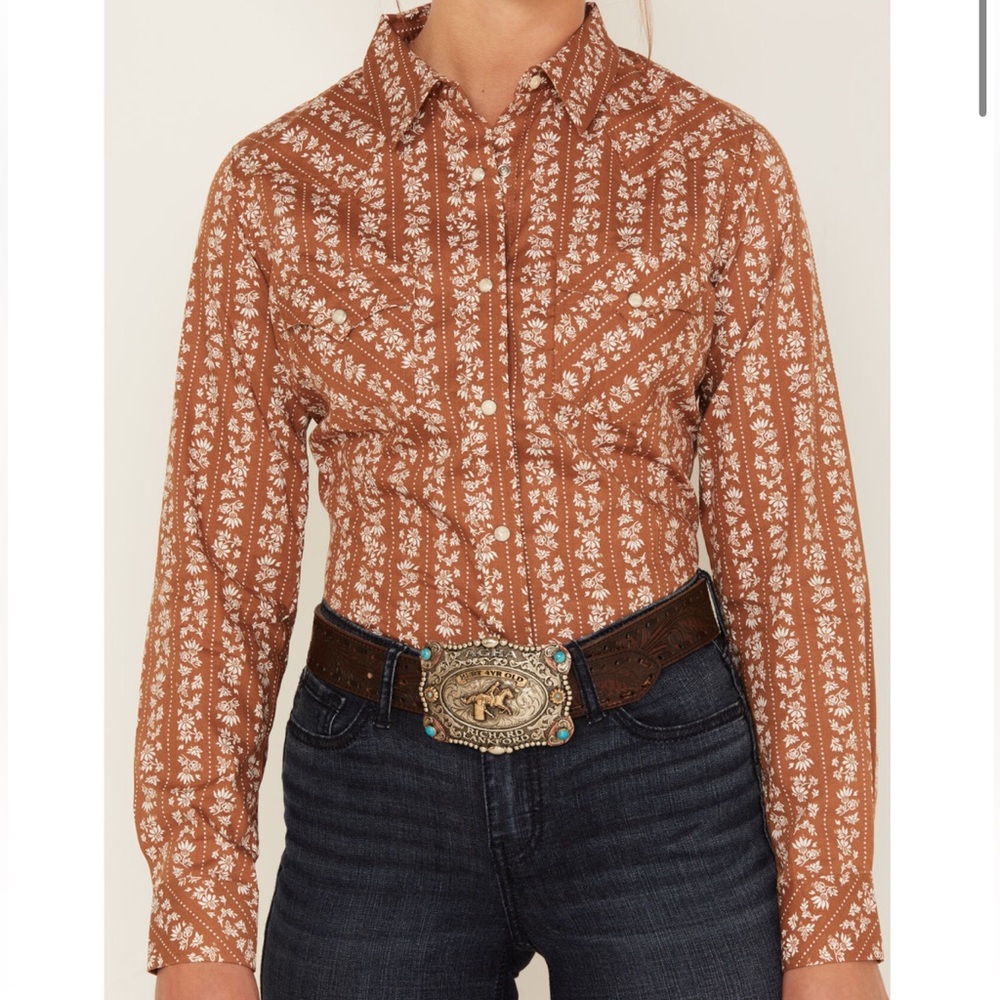 WRANGLER WOMEN'S FLORAL DOT STRIPE PRINT LONG SLEEVE WESTERN PEARL SNAP SHIRT